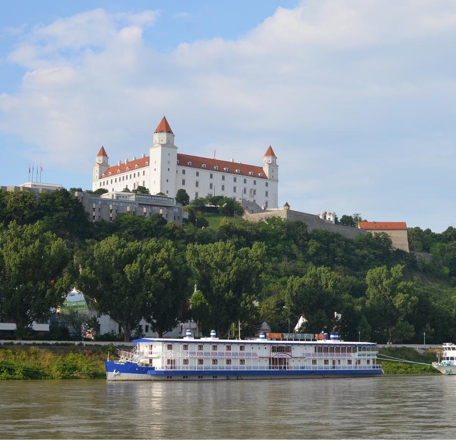 Botel Marina Bratislava Exteriör bild