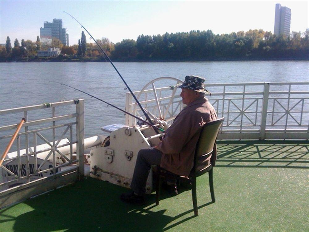 Botel Marina Bratislava Exteriör bild